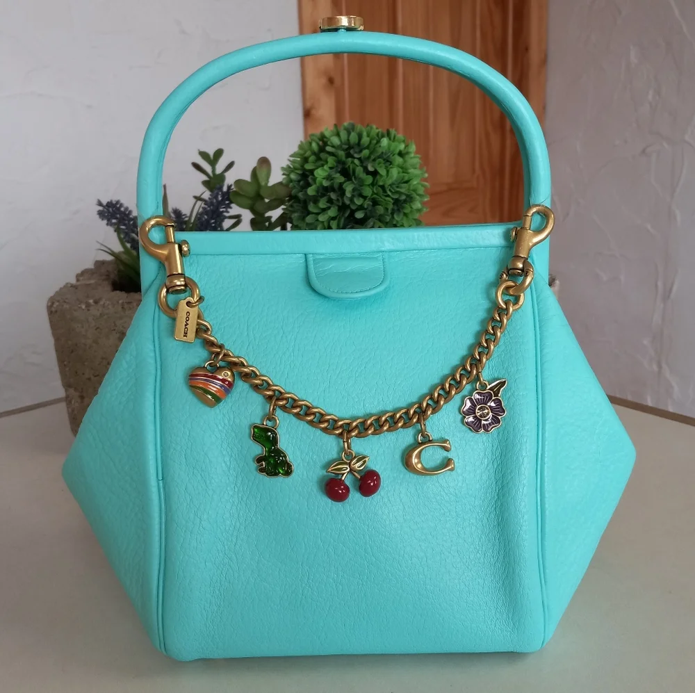 Lou Taylor 1970's, Vintage Frame Style, Top Clip Bag
